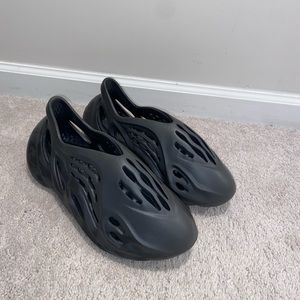 Yeezy‘s foam runners